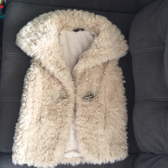 Armani Exchange faux fur vest - Picture 1 of 2